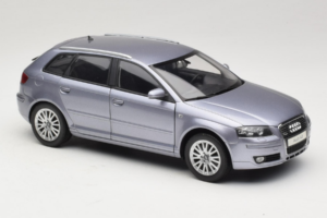 Audi A3 8P Sportback Light Blue Metallic Kyosho 1:18 5010403025 Metal — billede 6 af 8