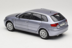 Audi A3 8P Sportback Light Blue Metallic Kyosho 1:18 5010403025 Metal — billede 7 af 8