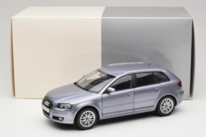Audi A3 8P Sportback Light Blue Metallic Kyosho 1:18 5010403025 Metal — billede 8 af 8