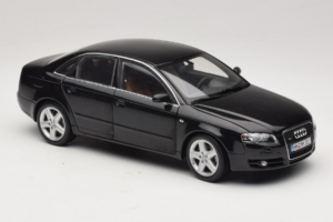 Audi A4 B6 3.2 Quattro Sort Minichamps 1:18 5010404125 Metal — billede 6 af 8