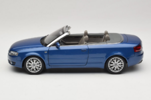 Audi A4 B6 Cabriolet Blå Norev 1:18 5010504325 Metal — billede 4 af 9
