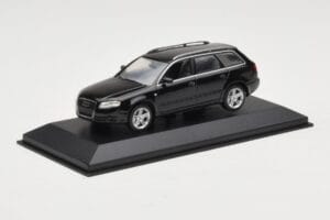 Audi A4 B7 Avant Sort Minichamps 1:43 AUDI008 Metal — billede 2 af 3