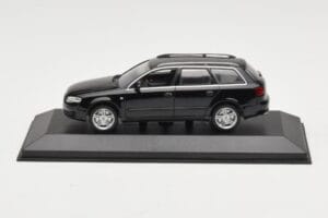 Audi A4 B7 Avant Sort Minichamps 1:43 AUDI008 Metal