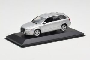 Audi A4 B7 Avant Sølv Minichamps 1:43 AUDI009 Metal — billede 2 af 4