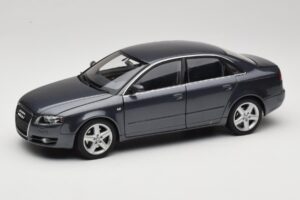 Audi A4 B7 Grå Metallic Minichamps 1:18 100014400 Metal