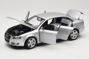 Audi A4 B7 Sølv Minichamps 1:18 100014402 Metal — billede 2 af 8