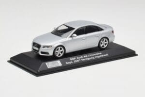 Audi A4 B8 3.2 Quattro Ice Sølv Minichamps 1:43 5010704113 Metal — billede 2 af 4