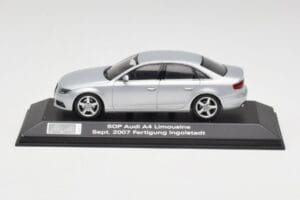Audi A4 B8 3.2 Quattro Ice Sølv Minichamps 1:43 5010704113 Metal