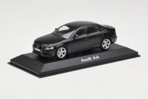 Audi A4 B8 3.2 Quattro Phantom Black Minichamps 1:43 5010704133 Metal — billede 2 af 4