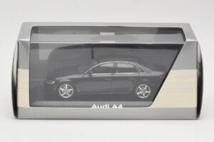 Audi A4 B8 3.2 Quattro Phantom Black Minichamps 1:43 5010704133 Metal — billede 4 af 4