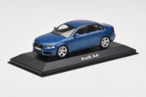 Audi A4 B8 3.2 Quattro Aruba Blue Minichamps 1:43 5010704123 Metal — billede 2 af 4
