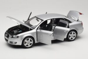 Audi A4 B8 3.2 Quattro Sølv Minichamps 1:18 5010404115 Metal — billede 2 af 8