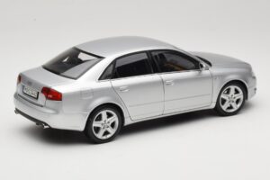 Audi A4 B8 3.2 Quattro Sølv Minichamps 1:18 5010404115 Metal — billede 3 af 8