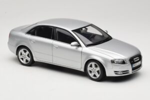 Audi A4 B8 3.2 Quattro Sølv Minichamps 1:18 5010404115 Metal — billede 6 af 8