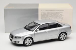 Audi A4 B8 3.2 Quattro Sølv Minichamps 1:18 5010404115 Metal — billede 8 af 8