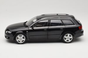 Audi A4 B8 Avant 3.2 Quattro Sort Minichamps 1:18 5010404225 Metal — billede 4 af 8