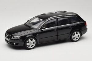 Audi A4 B8 Avant 3.2 Quattro Sort Minichamps 1:18 5010404225 Metal
