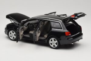 Audi A4 B8 Avant 3.2 Quattro Sort Minichamps 1:18 5010404225 Metal — billede 5 af 8