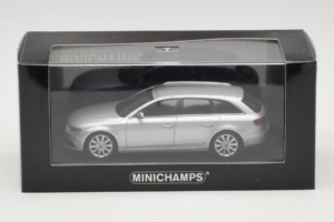 Audi A4 B8 Avant Ice Silver Minichamps 1:43 5011204213-R1 Metal — billede 4 af 4
