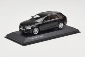 Audi A4 B8 Avant Phantom Black Minichamps 1:43 5011204223 Metal — billede 2 af 4