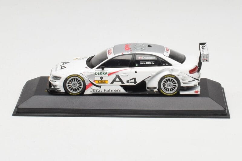 Audi A4 B8 #9 T. Kristensen DTM 2008 Minichamps 1:43 400081809 Metal