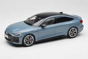 Audi A5L Sportback Gråblå OEM 1:18 ZAM60004B Metal