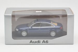 Audi A6 C5 Mørkeblå Minichamps 1:43 132093 Metal — billede 4 af 4