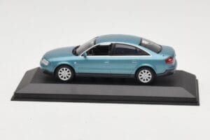 Audi A6 C5 Lyseblå Minichamps 1:43 AUDI004 Metal