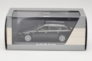 Audi A6 C6 Avant Phantom Sort Minichamps 1:43 5010406233 Metal — billede 4 af 4