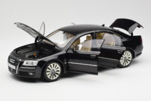 Audi A8 D3 W12 Sort Kyosho 1:18 09212BK Metal — billede 2 af 8