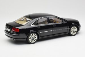 Audi A8 D3 W12 Sort Kyosho 1:18 09212BK Metal — billede 3 af 8