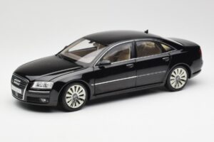 Audi A8 D3 W12 Sort Kyosho 1:18 09212BK Metal