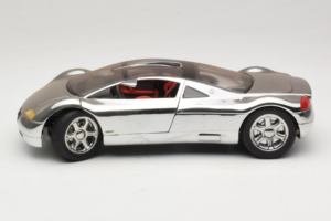 Audi Avus Quattro Chrome Silver Revell 1:18 08913-C1 Metal — billede 4 af 8