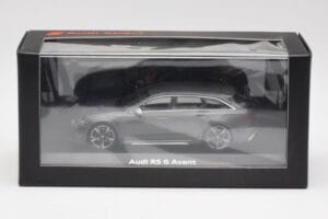 Audi RS6 C8 Avant Grå Metallic Minichamps 1:43 5012016231 Metal — billede 4 af 4