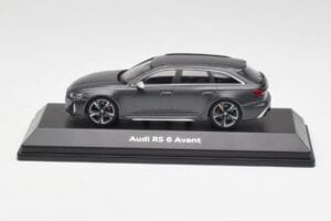 Audi RS6 C8 Avant Grå Metallic Minichamps 1:43 5012016231 Metal