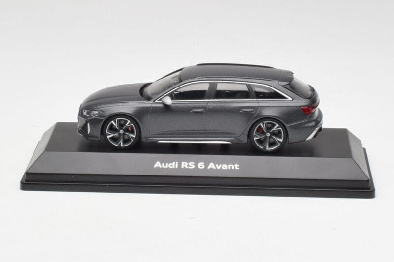 Audi RS6 C8 Avant Grå Metallic Minichamps 1:43 5012016231 Metal