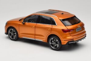 Audi Q3 F3 Orange Metallic Paudi Model 1:18 05962Q32019 Metal — billede 7 af 8