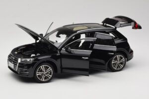 Audi Q5L FY Sort Paudi Model 1:18 26732 Metal — billede 2 af 8