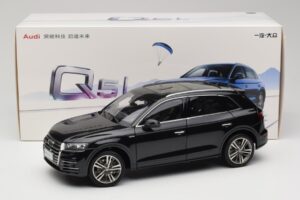 Audi Q5L FY Sort Paudi Model 1:18 26732 Metal — billede 8 af 8