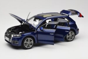 Audi Q5L FY Blå Paudi Model 1:18 33729 Metal — billede 2 af 8