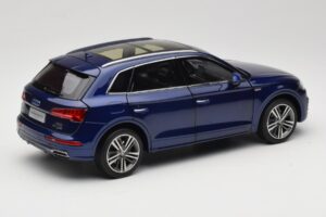 Audi Q5L FY Blå Paudi Model 1:18 33729 Metal — billede 3 af 8