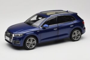 Audi Q5L FY Blå Paudi Model 1:18 33729 Metal