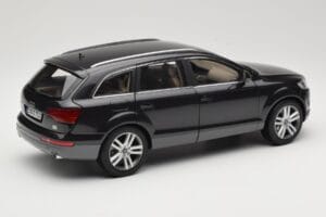 Audi Q7 4L Lava Grey Minichamps 1:18 5010507625 Metal — billede 3 af 8