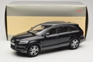 Audi Q7 4L Lava Grey Minichamps 1:18 5010507625 Metal — billede 8 af 8