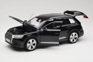 Audi Q7 4M Orca Black Minichamps 1:18 5011407625 Metal — billede 2 af 8