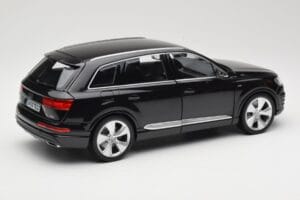 Audi Q7 4M Orca Black Minichamps 1:18 5011407625 Metal — billede 3 af 8