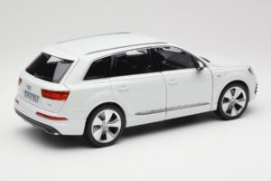 Audi Q7 4M Hvid Minichamps 1:18 110014000 Metal — billede 3 af 8