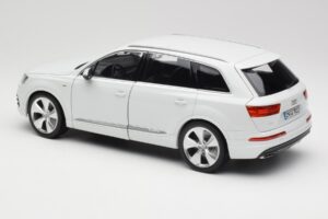 Audi Q7 4M Hvid Minichamps 1:18 110014000 Metal — billede 7 af 8