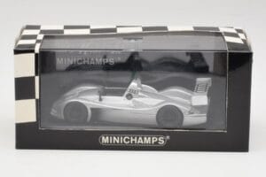 Audi R10 Concept Ice Sølv Metallic Minichamps 1:43 AUDI001 Metal — billede 4 af 4