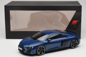 Audi R8 Ascari Blue Jada 1:18 5011918451 Metal — billede 6 af 6